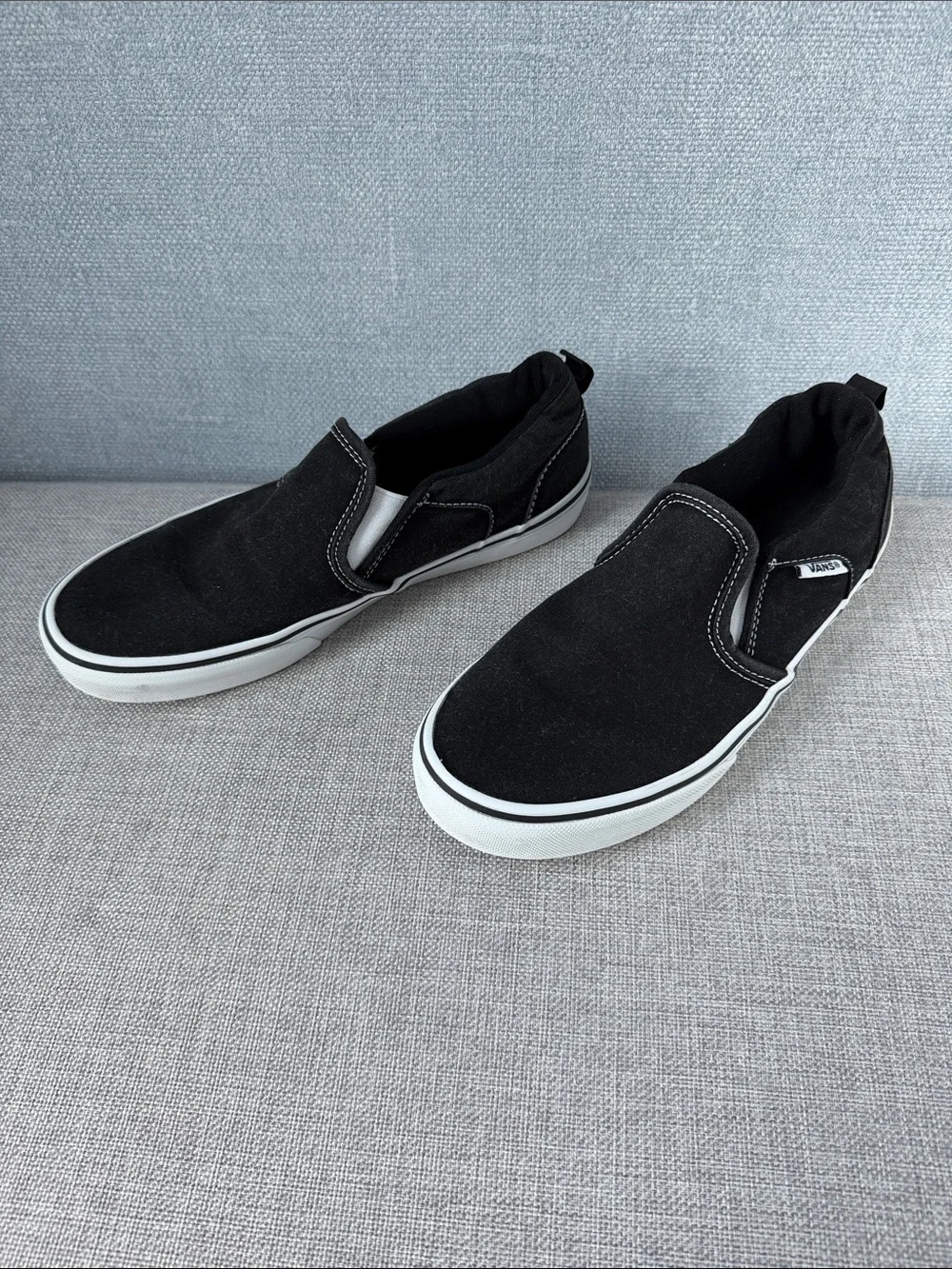 Kids Vans Black Slip-On Canvas Loafers with White Midsole Size 5,5 (Big Kid)